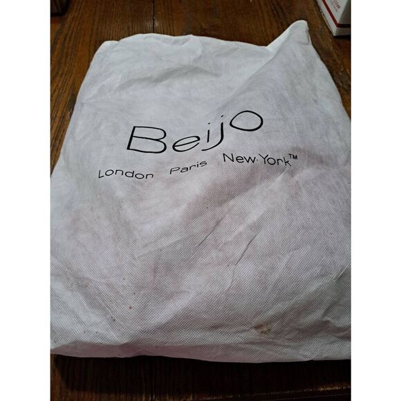 New Beijo Over the Moon Red Berry Tan Purse Handbag Shoulder Bag Pocket Book - Picture 12 of 12